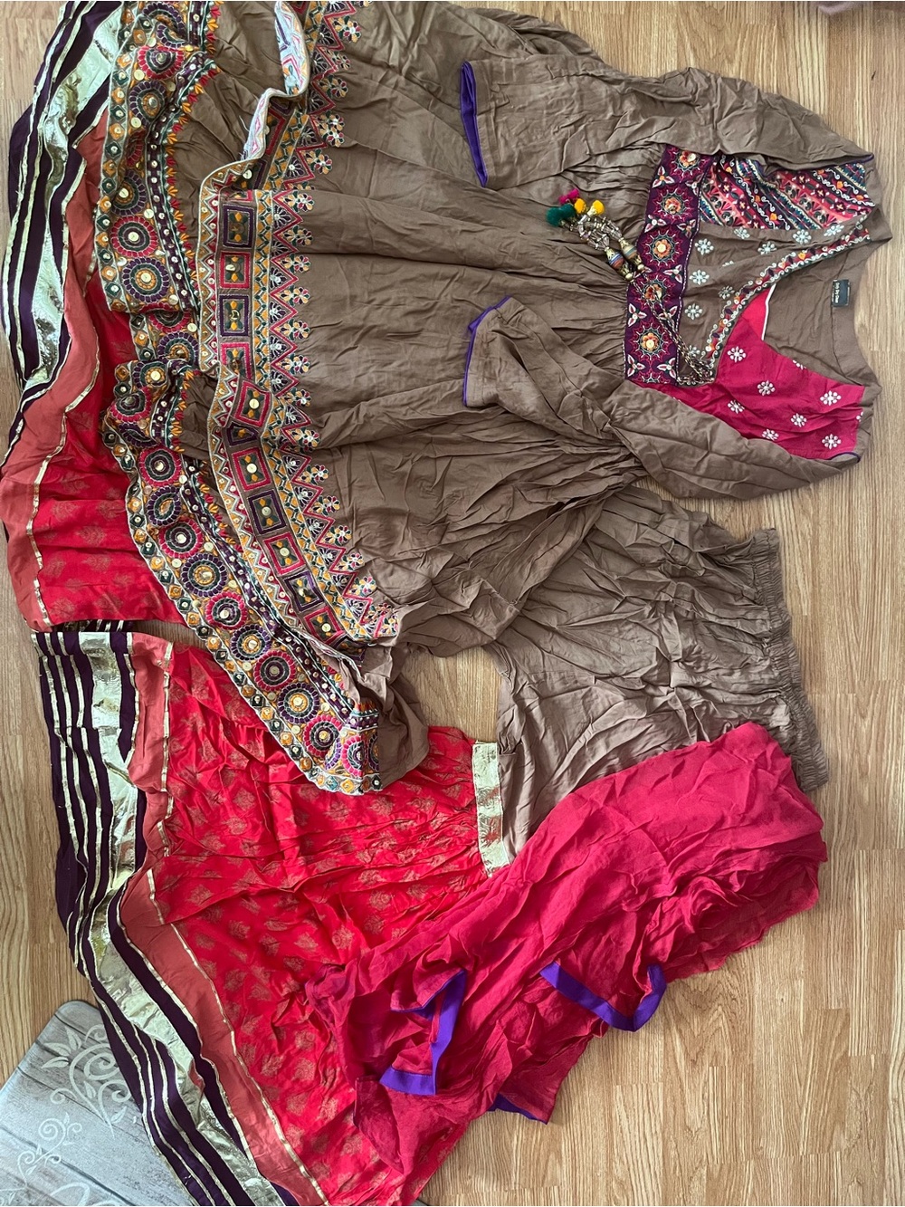 Fancy Pakistani/indian women’s outfit size s